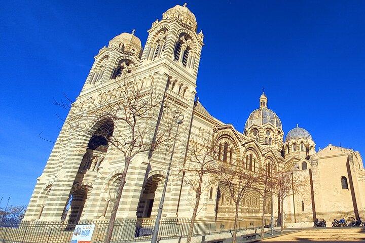 Marseille Guided Tour for 4 Hours with a Bilingual Local Guide