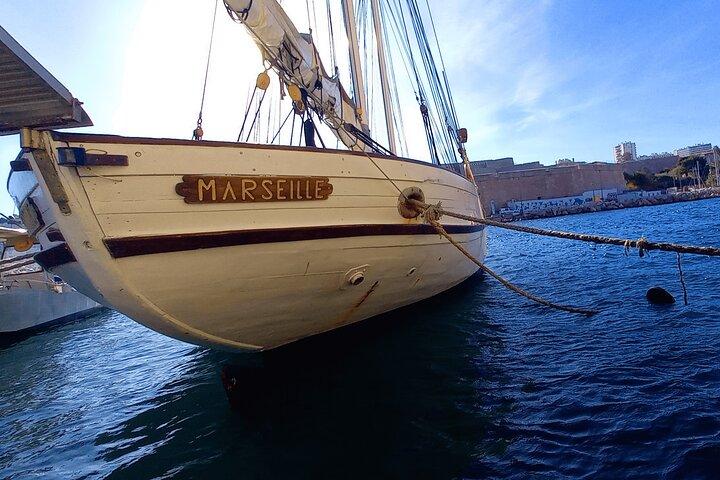 Marseille Guided Tour for 4 Hours with a Bilingual Local Guide