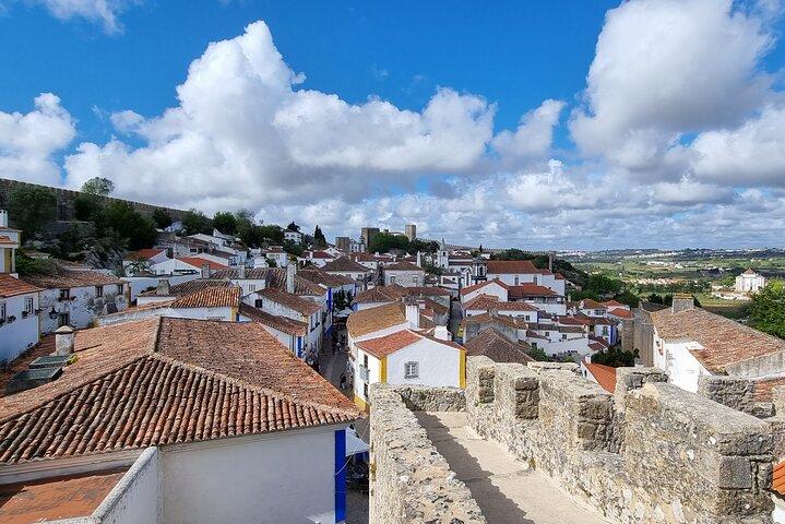 Private Transfer LISBON/PORTO w.guided stops-Choose 2 fr.the list
