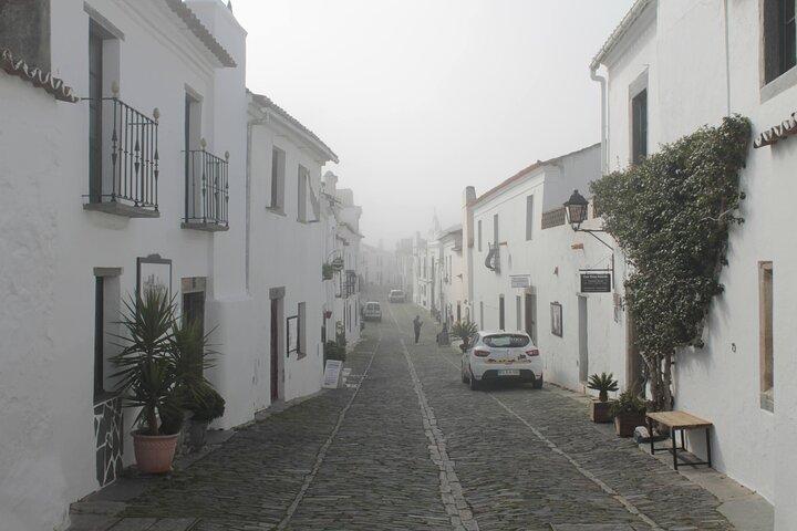 Private Day Tour With Guide to Évora and Monsaraz
