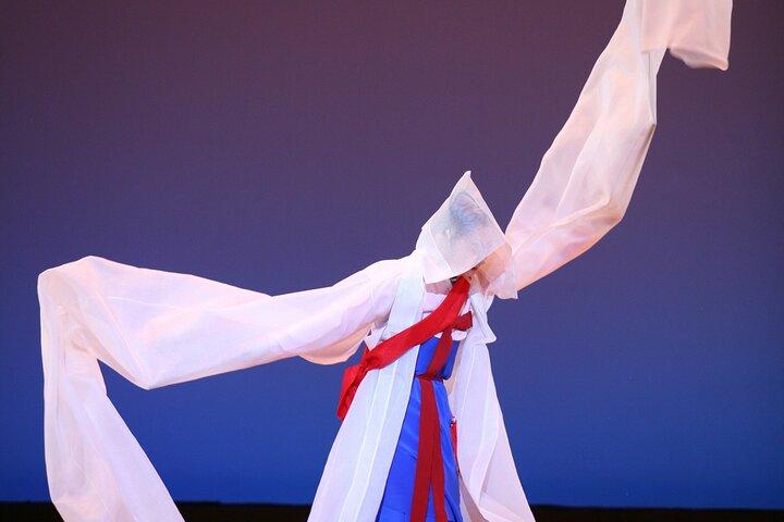 Seoul: "Gugak" Korean Traditional Music Museum&Concert Tour