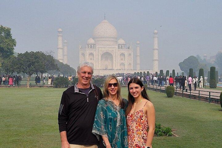 Taj Mahal Day Trip from Delhi with Agra Fort & Fatehpur Sikri