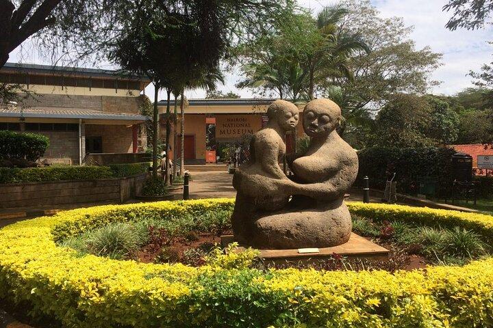 Nairobi National Museum and Snake Park Guided Day Tour