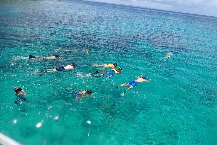 All-Inclusive Boat Snorkeling & Beach Day to the Fajardo Islands