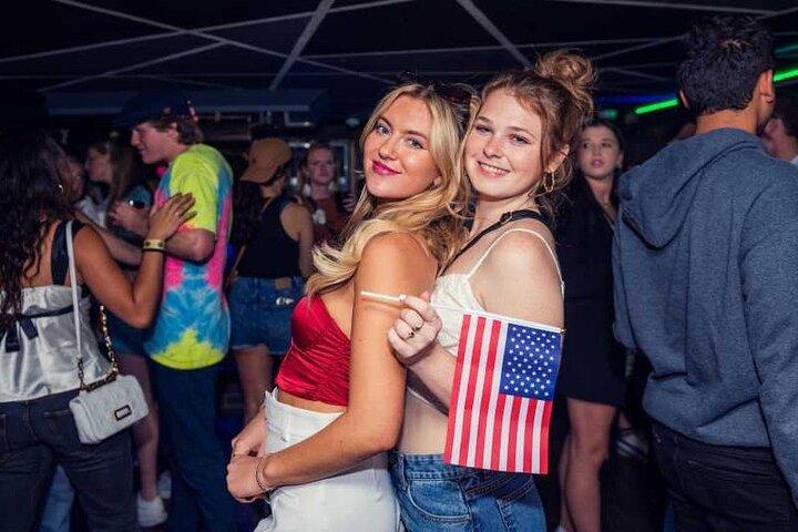Miami Wynwood Pub Crawl: Complimentary Drinks & Club Entry