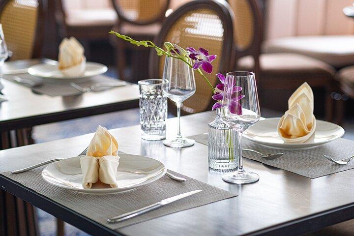 Symphony Cruise Luxury Day Cruise Trip from Halong Cruise Port
