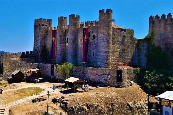 Tranquility to Thrills: Obidos,Alcobaca and Nazare Private Tour