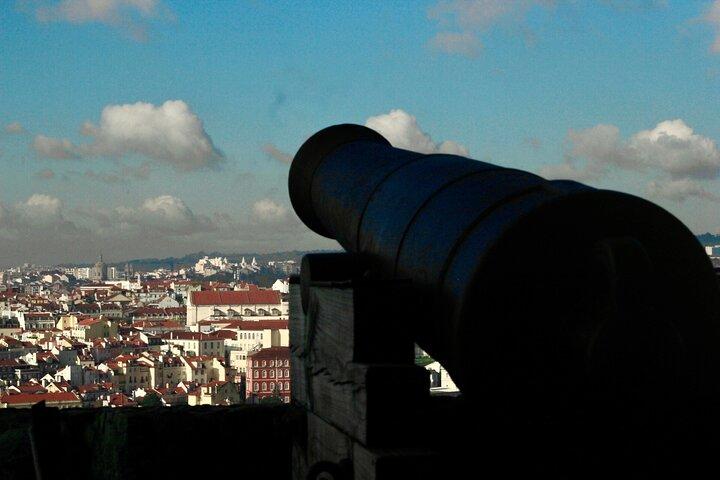 Private Historical Tour in Medieval Lisbon and St George Castle
