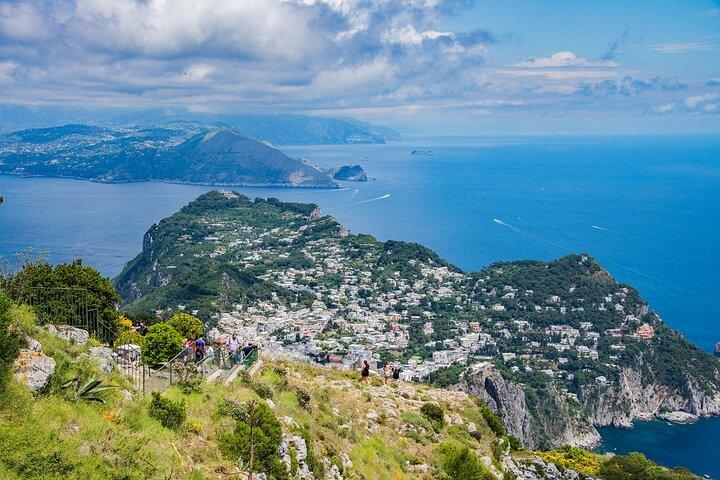 Capri & Anacapri: Guided Tour with Chairlift to Mount Solaro