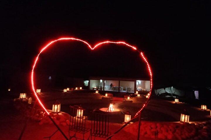 Marrakech: AGAFAY DESERT Sunset Quad tour with dinner & Show