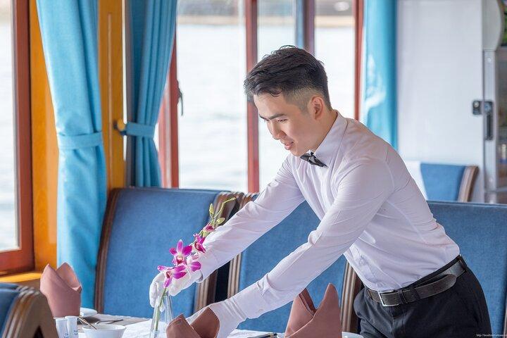Wonderbay Cruise Halong Day Trip from Hanoi (Small Group on Boat)