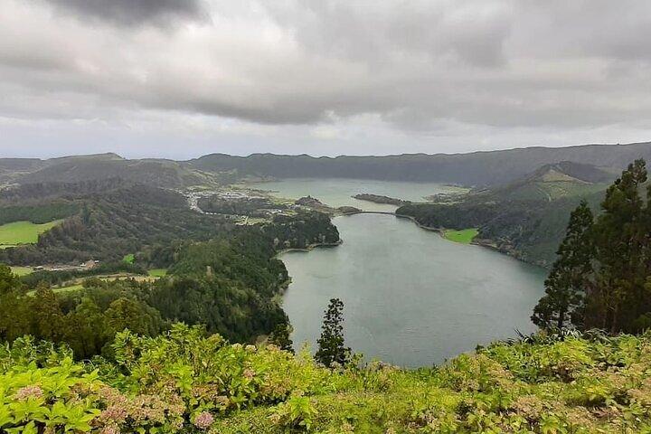 Guided tour of Sete Cidades & Lagoa do Fogo, lunch included