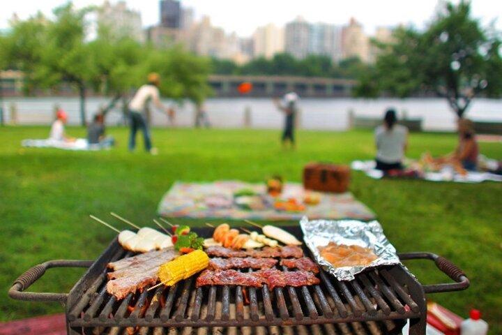 HANOI STREET FOOD TOUR with a real Hanoian foodie 3.5 hours