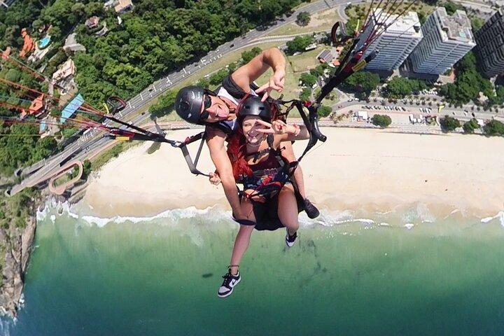 Paragliding in Rio De Janeiro with Video