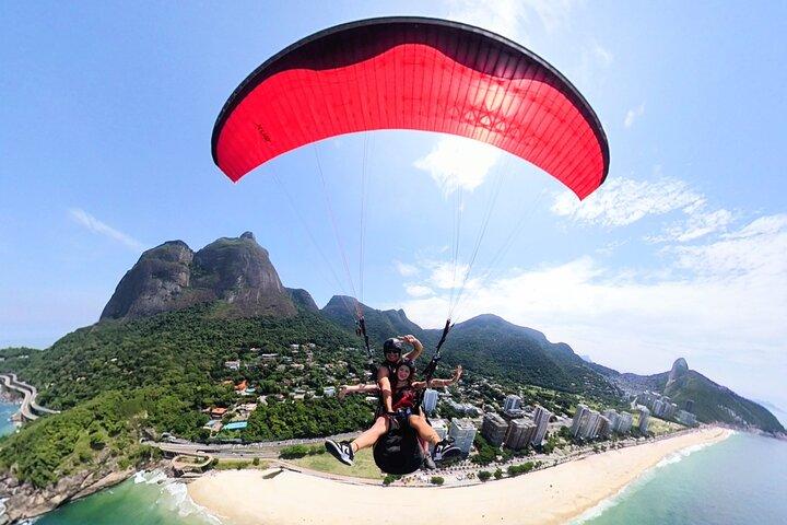 Paragliding in Rio De Janeiro with Video
