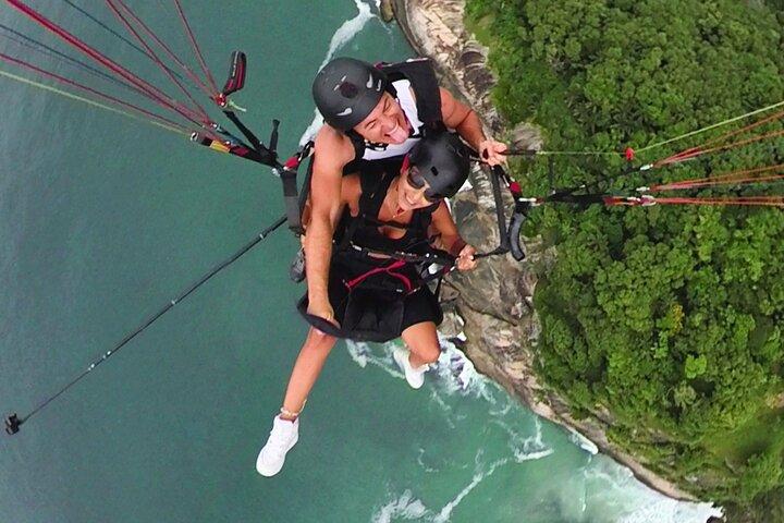 Paragliding in Rio De Janeiro with Video