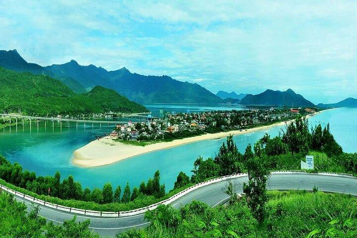Hue Citadel tour by authentic Train via Hai Van Pass from Da Nang