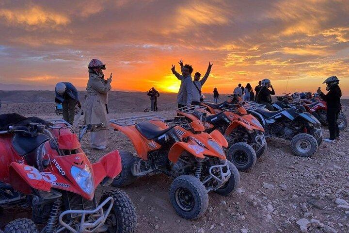 Marrakesh: Agafay Desert Sunset Quad Bike tour & Diner Show