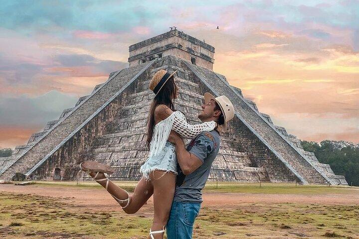 Chichen Itza, Mexican Buffet, Cenote & Valladolid guided Tour