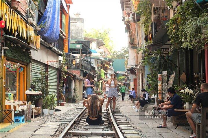 Shore Excursion Discovery Hanoi City from Halong Bay Port