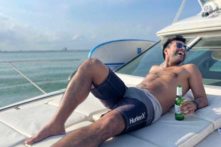 Private Yacht Rental in Miami Beach