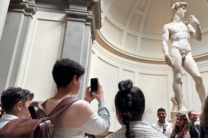 Kid-friendly Michelangelo Tour with David and Accademia Gallery