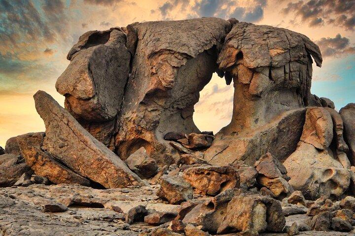 Private Moon Valley Hike Experience in Jeddah