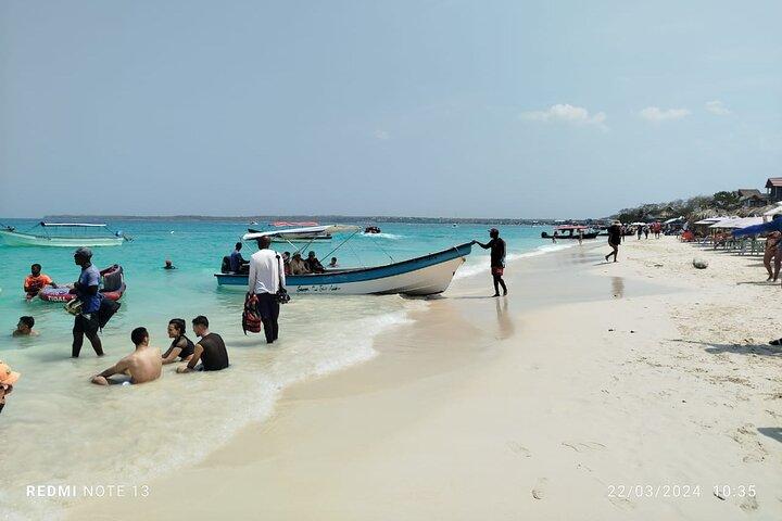 Baru Island Playa Blanca Tour with Caribean Colombian´s Lunch
