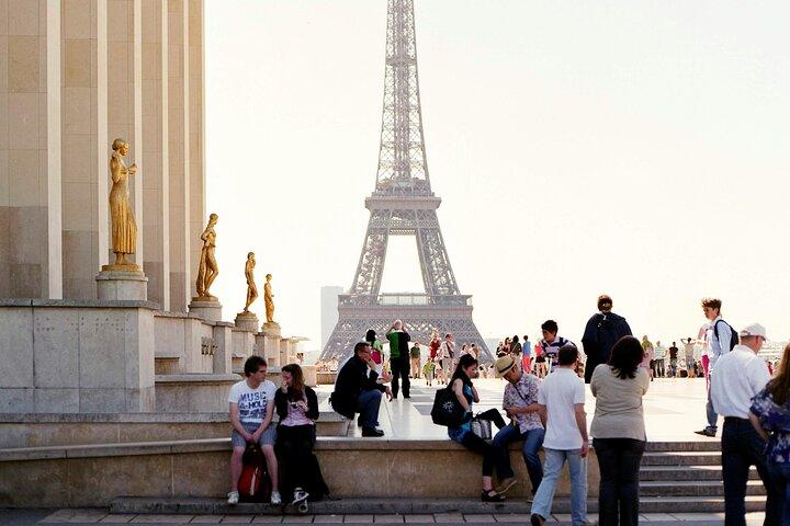 Eiffel Tower Elevator Tour with Interactive Guide+Optional Summit