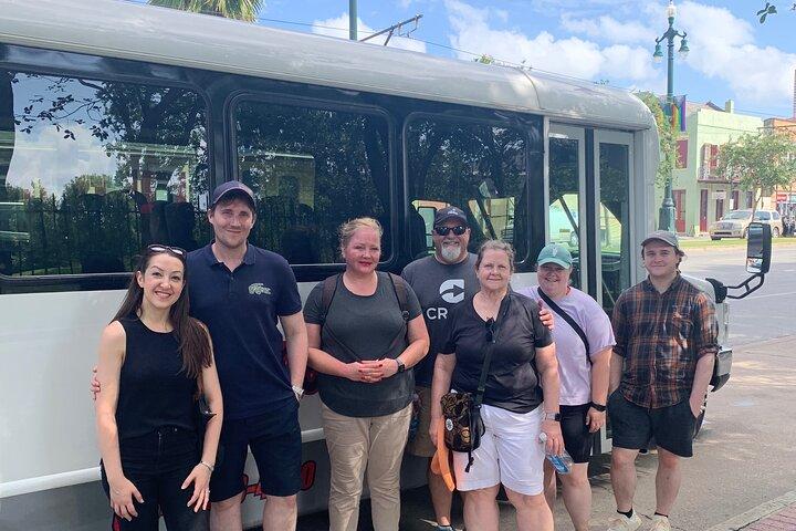 Oak Alley Plantation Tour with Hotel Pickup from New Orleans