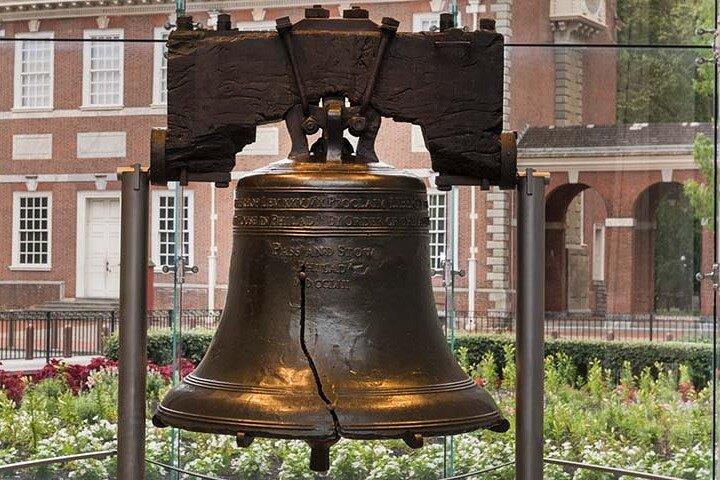 Historical Early America Tour in Philadelphia (Center City East)