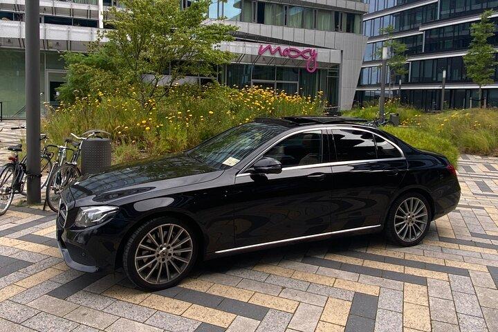 Private Taxi Transfer From or To Amsterdam Schiphol Airport (AMS)