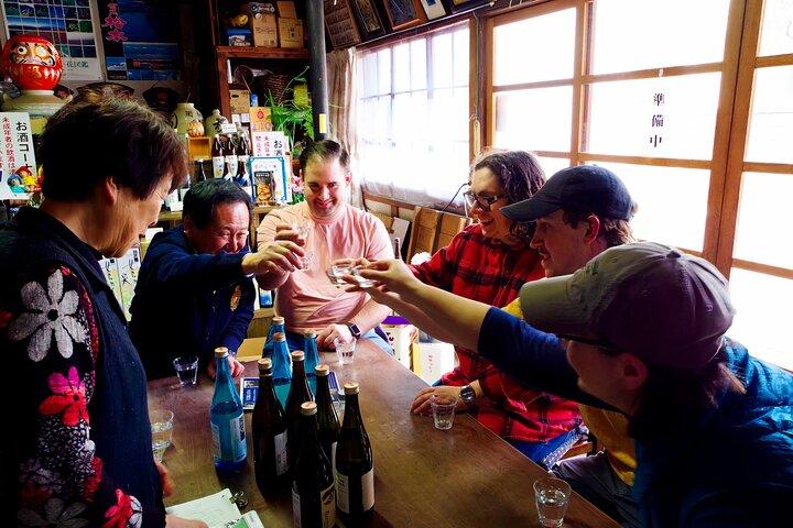 Matsumoto Castle, Sake & Local Bites Walking Tour
