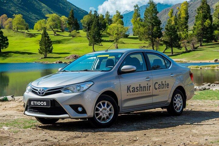 Private Sedan Cab to and from Srinagar Airport and Dal Lake