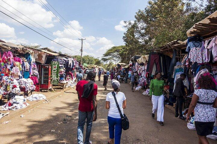 Kibera Slums and Stedmak Gardens Animal Park Guided Day Tour