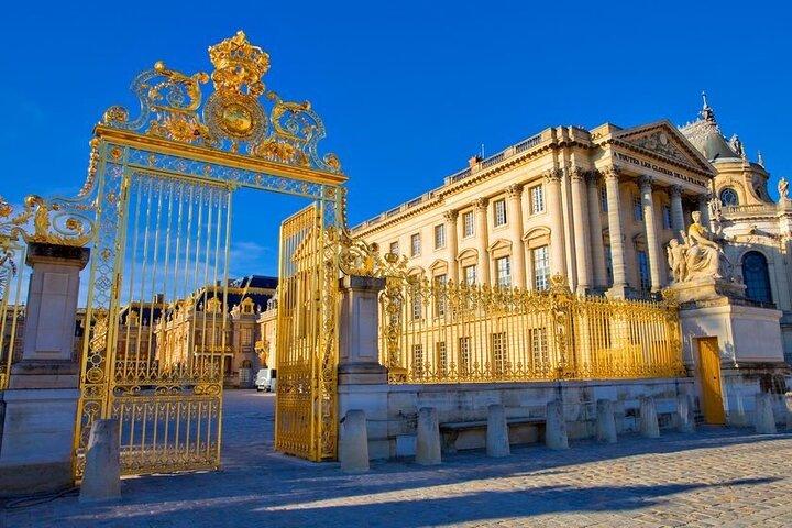 Private Transfer: Paris Airport CDG to Versailles by Luxury Van