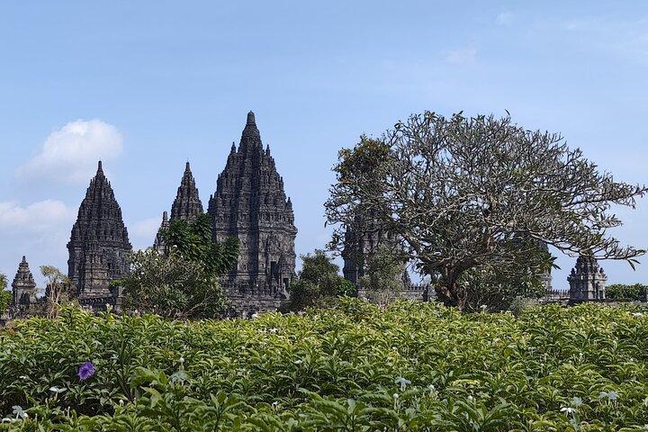 Private Borobudur Heritage Tour – Merapi Jeep & Prambanan Temple