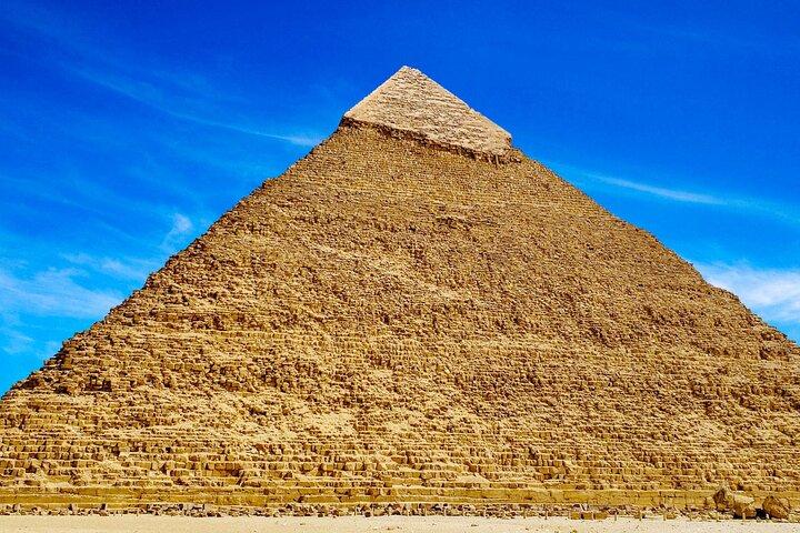 Day Tour Giza Pyramids and Khafre's Pyramid