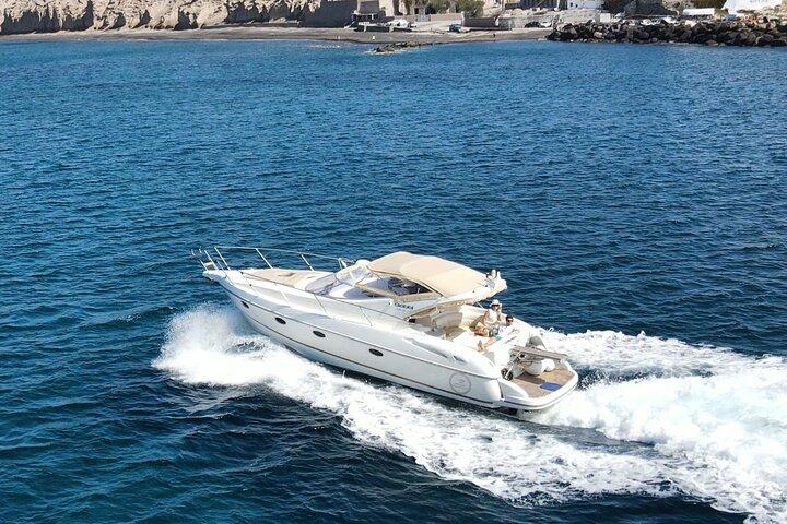 Private all included yacht Tour in Santorini