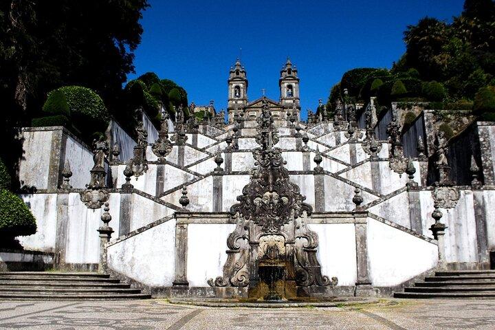 Fatima, Óbidos, Nazaré and Batalha - Full Day Private Tour