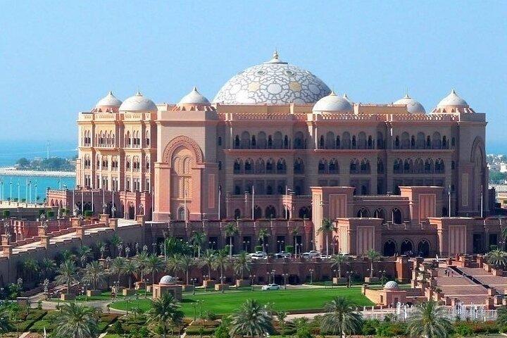 Private Tour in Abu Dhabi City with BAPS Temple