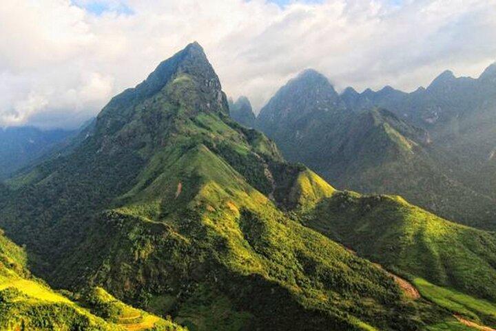 Fansipan Summit - Rooftop of Indochina 2 days 1 night Tour by Bus