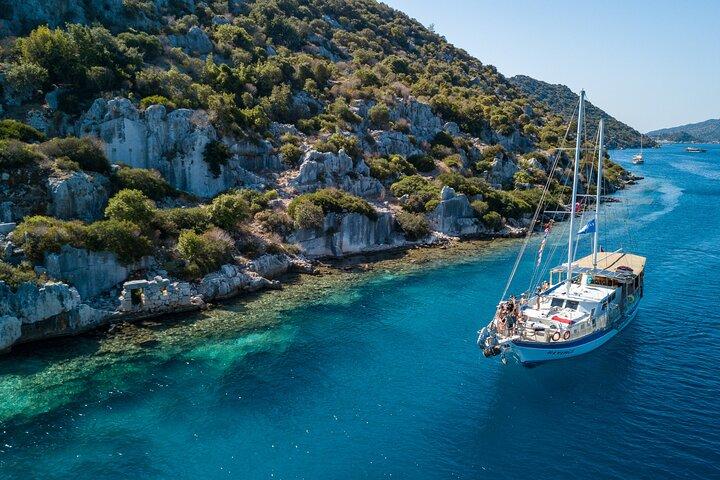 Sail Turkey: 18-39's Gulet cruises for Young Adults