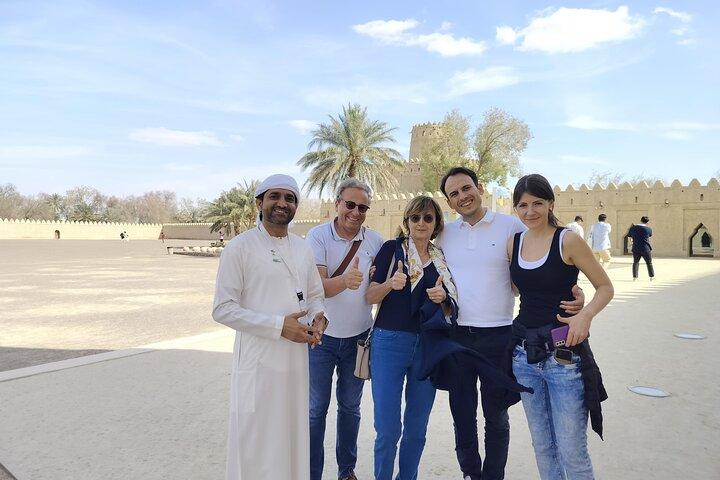 Al Ain City Tour: Camel Market, Oasis & Forts