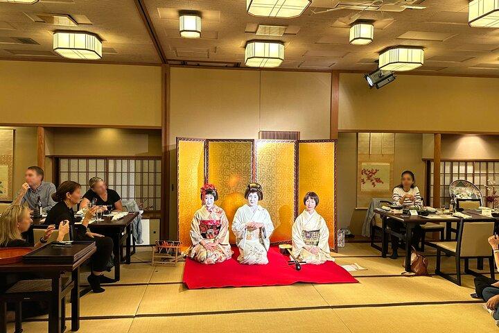 Authentic Geisha Performance with Dinner in Tokyo