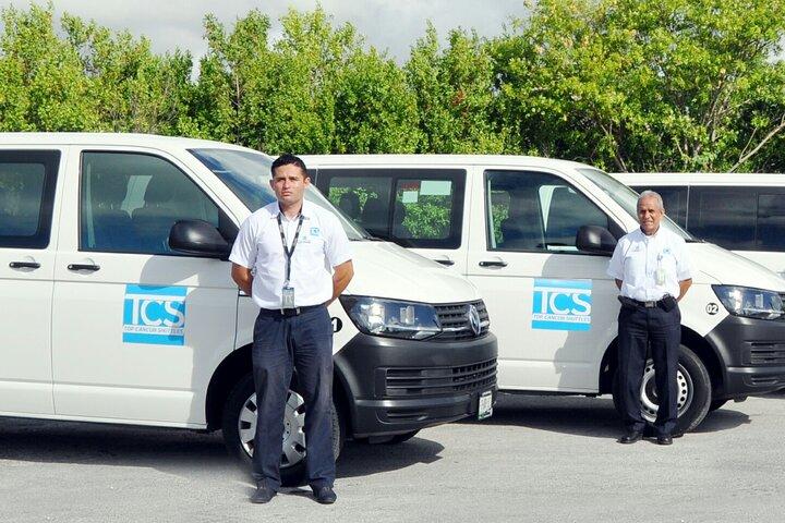 Private one-way transfer Airport - Playa del Carmen.