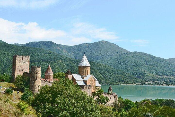 Tbilisi to Kazbegi, Gudauri, and Ananuri Day Tour