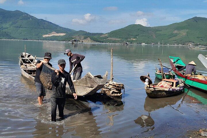 Hue to Hoi An by Private Car with Sightseeing Stops
