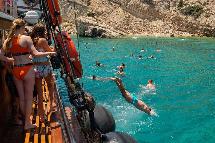 Luxury Transfer and 3 Island Cruise from Kos