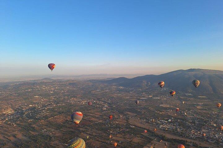 Balloon Flight with Breakfast in Natural Cave with Buffet Option